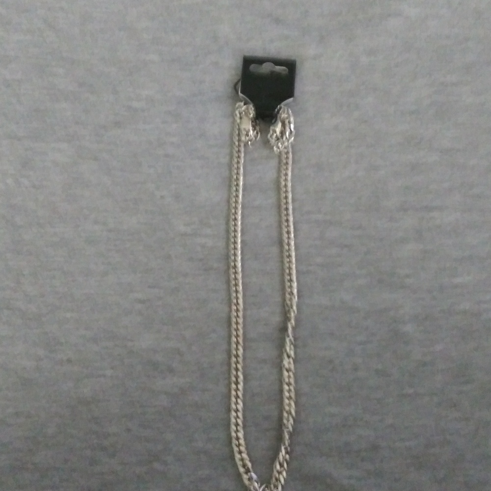 Mens neck chain. Brand new.